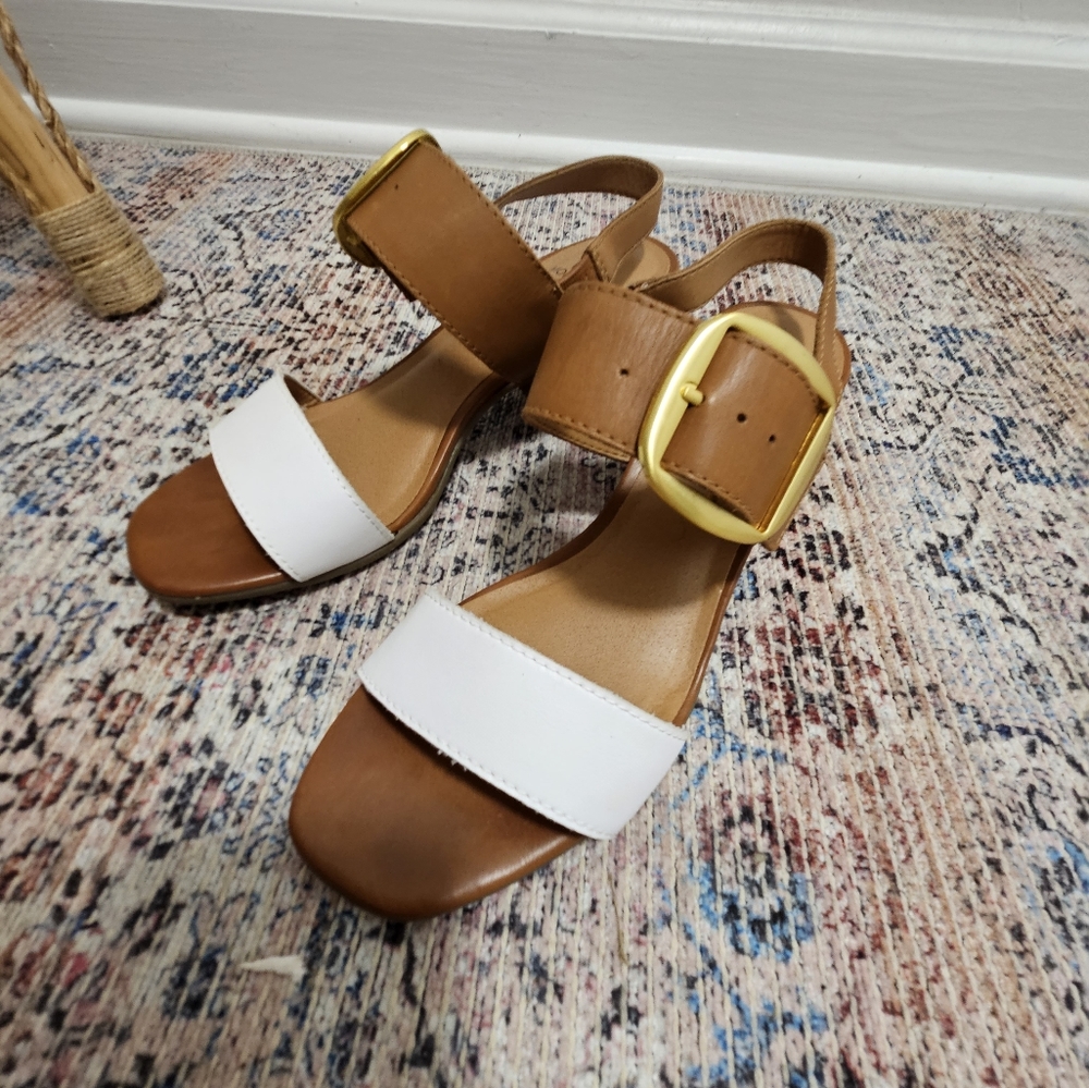 White Mountain open toe block heel